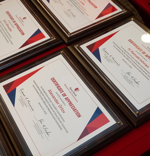 Faculty Reviewers Honored by Office for Research and Innovation