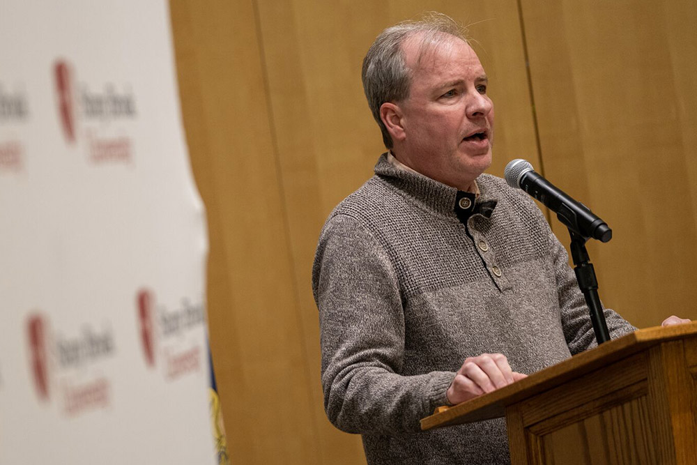 Michael Kinch Speaking at Wolf Den